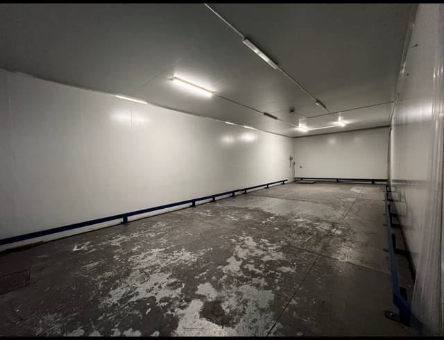 732M² WAREHOUSE TO LET IN AIRPORT INDUSTRIA